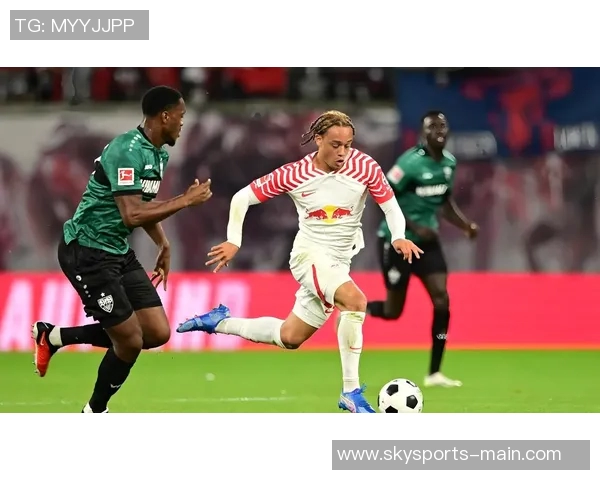 曼联在友谊赛中惊险逆转巴萨4-3全场沸腾瞬间回顾