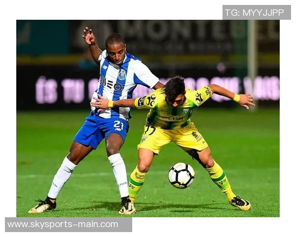 西甲精彩对决：里昂与热刺激战成平局全场沸腾集锦回顾